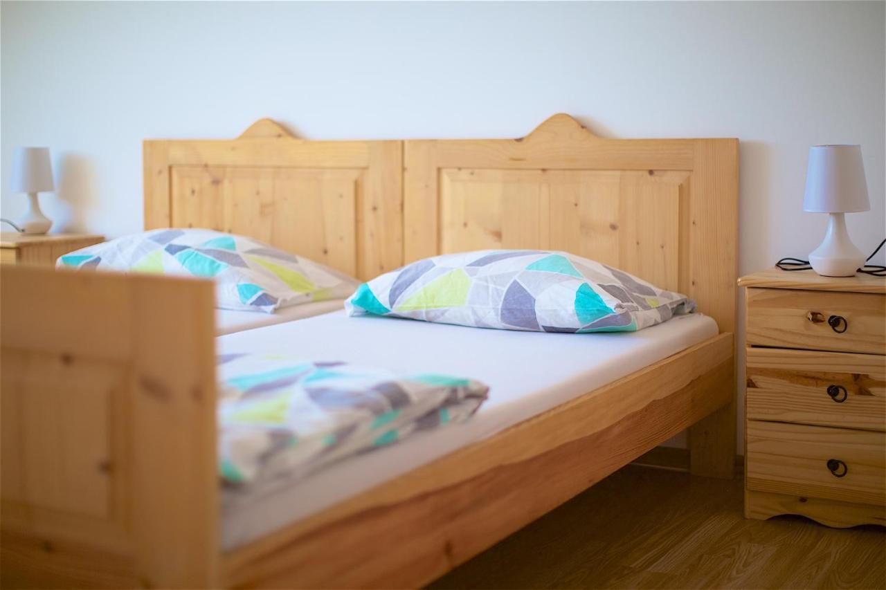 Tourist Farm Apartments Lovrec Jirsovci Eksteriør billede