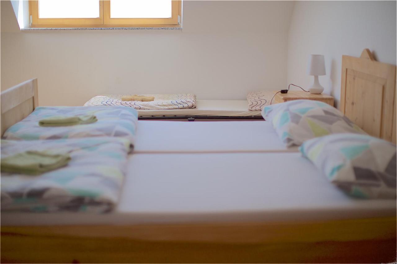 Tourist Farm Apartments Lovrec Jirsovci Eksteriør billede