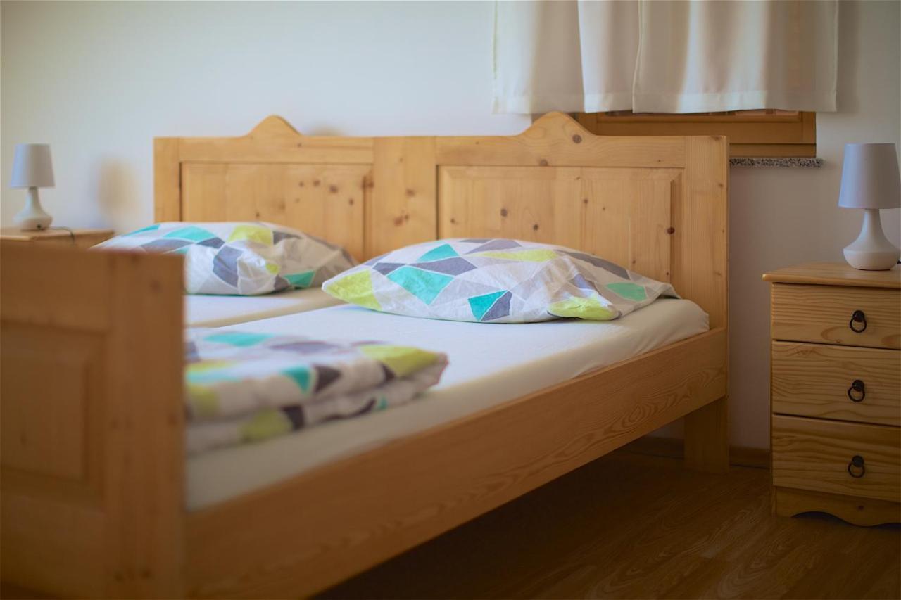 Tourist Farm Apartments Lovrec Jirsovci Eksteriør billede