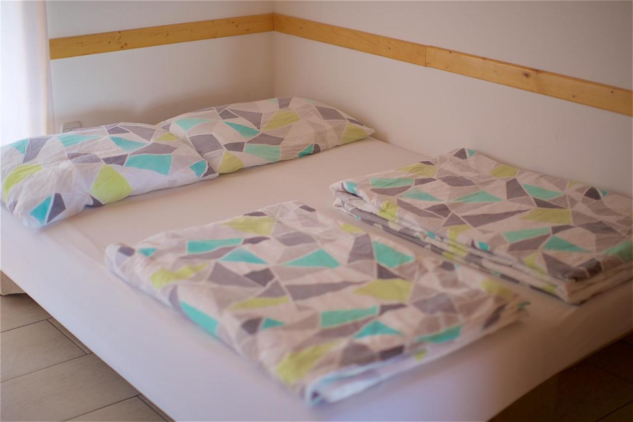 Tourist Farm Apartments Lovrec Jirsovci Eksteriør billede